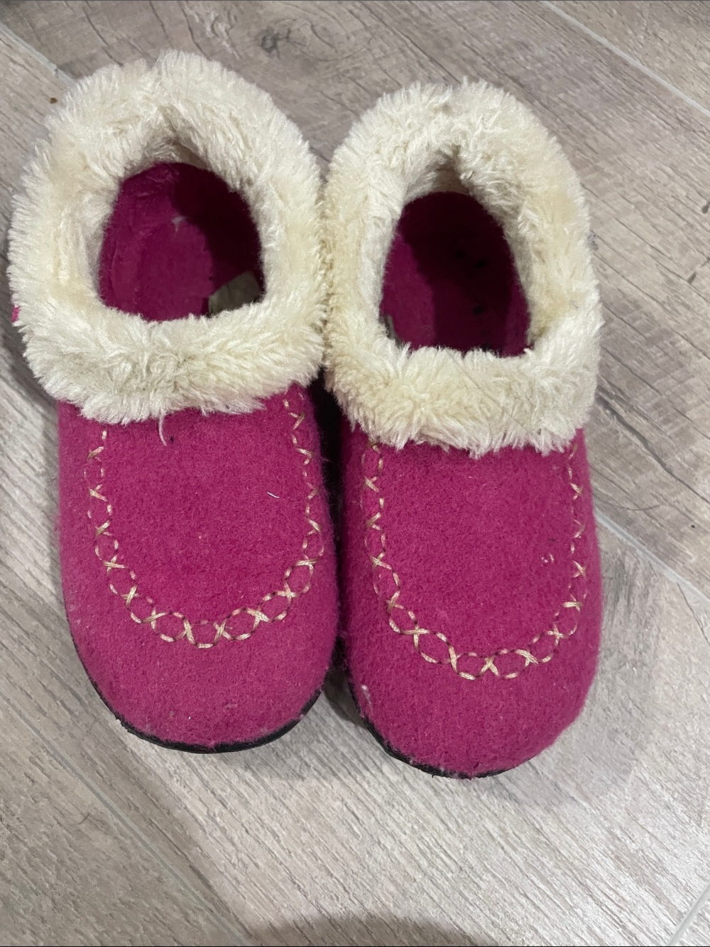 Kamik Kids Pink Fuzzy Cuff Slip-On Slippers